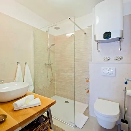 Luxury Dvor *