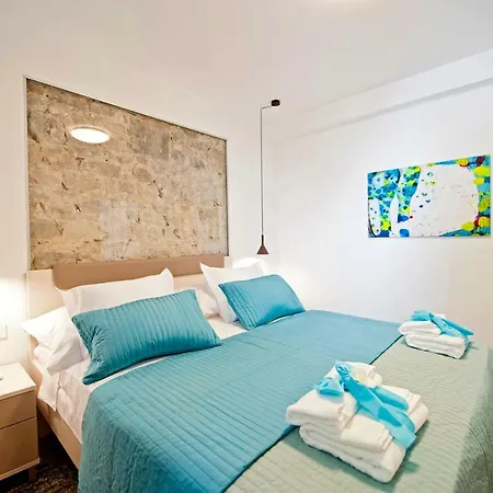 Lägenhet Luxury Dvor Split