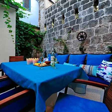 Luxury Dvor Apartment Split