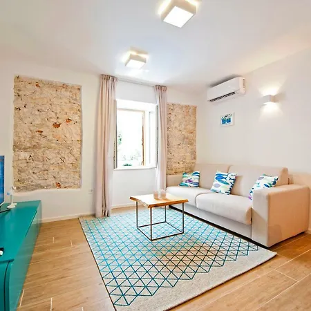 Lägenhet Luxury Dvor Split
