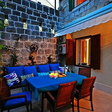 Luxury Dvor Apartment *
